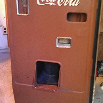 Ugly brown Coke machine - Coca-Cola