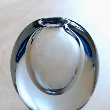 Drop vase B820 - Asta Stromberg for Strombergshyttan late 1950s - Art Glass
