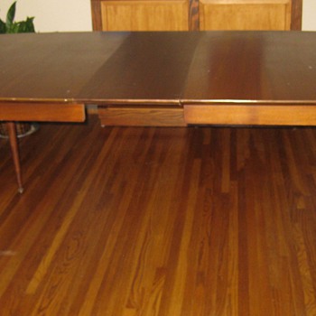 Danish/modern style table???