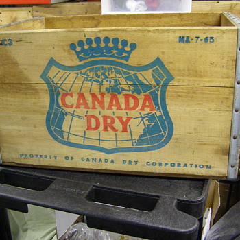 CANADA DRY WOOD CREATE--OLD? - Advertising