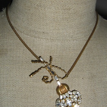 Asymetric rhinestone necklace