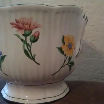 Tiffany vase with Painted flowers - Art Pottery