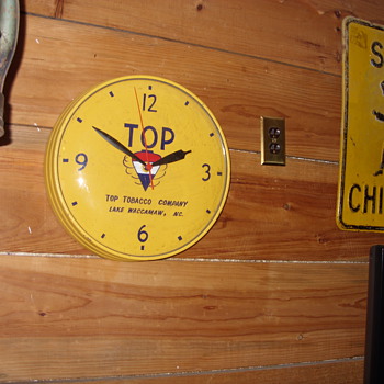 tops tobacco clock - Clocks