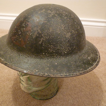 British WW1 helmet, believed to be from the Rifle Brigade - Military and Wartime