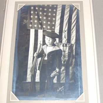 Patriotic young boy, WW1 era