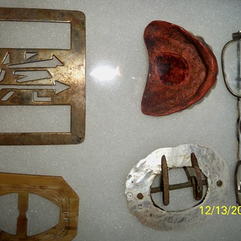 ITEMS FOUND IN SULLIVAN,MAINE DIG...BUCKLE WITH CUT OUT DESIGN,NEED HELP ID