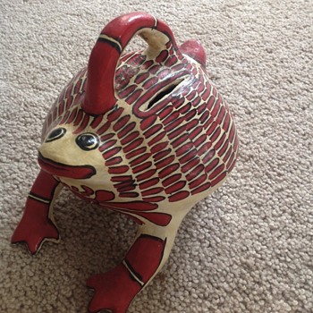 Frog piggy bank - Coin Operated