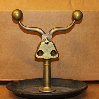 table top duel cigar cutter - Tobacciana
