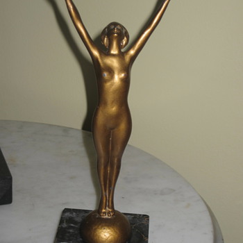 Nude Statue