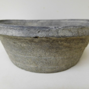 Unglazed Crude Black Pot: Possibly Bonsai. - Pottery