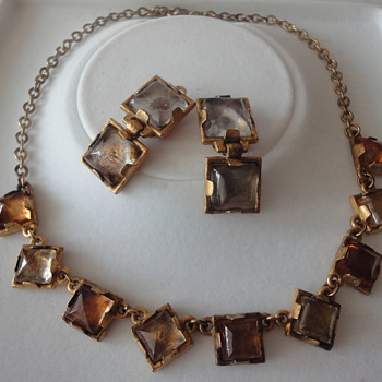 Semi-parure; Who can tell more about this necklace and clip earrings?
