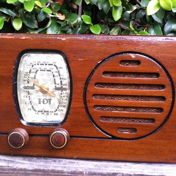 Rare Tot Remler Tube Radio with Stationized Dial - Radios