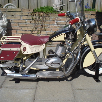 lenaerts motor from the thirties for the fairy carrousel - Motorcycles