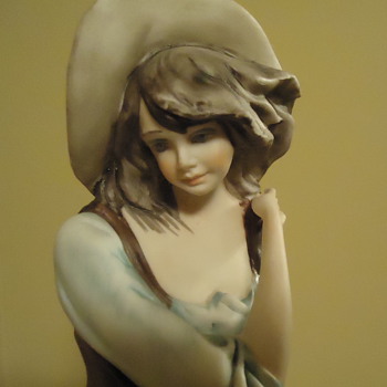 Mystery Lady