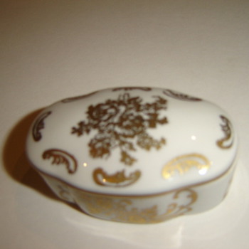  French Porcelain Trinket box