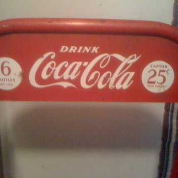 Mysterious Coca Cola display! - Coca-Cola