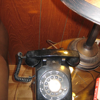 1968 NE Model 500 Telephone - Telephones