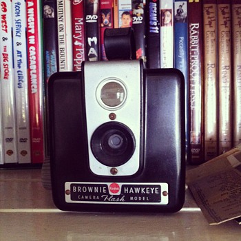 Kodak Brownie Hawkeye camera - Cameras