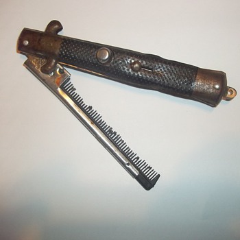 1950'S SWITCHBLADE COMB - Accessories