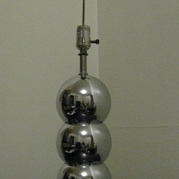 MID CENTURY MODERN LAMP BASE  WITH ODD MARKERS MARK