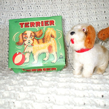 windup waging tail dog