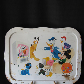 VINTAGE WALT DISNEY'S WONDERFUL WORLD OF COLOR TV TRAY  -DATED 1961 - Kitchen