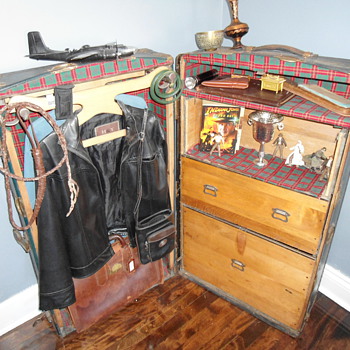Indiana Jones Wardrobe Trunk - Furniture