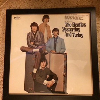 Beatles Album / Butcher Album in hiding. - Records