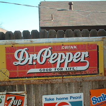 Large Dr Pepper sign