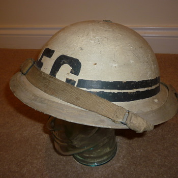 British WW11 Fire Guard Senior Officer helmet - Military and Wartime