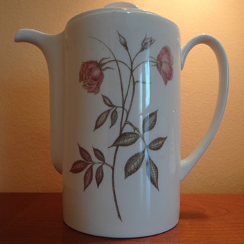 SUSIE COOPER - ENGLAND - China and Dinnerware