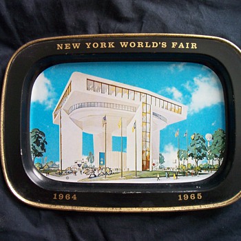 1964 New York World's Fair Ashtray