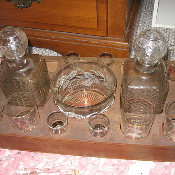 Bar Set produced by Owen Illinois in 1930 - Glassware