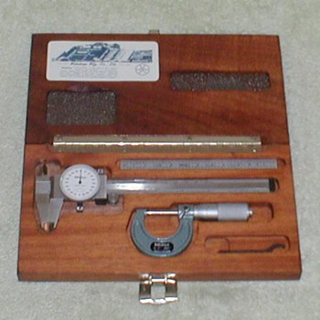 Mitutoyo Precision Caliper & Micrometer Set - Tools and Hardware