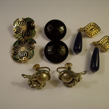 More Vintage Costume Jewelry "Earrings"
