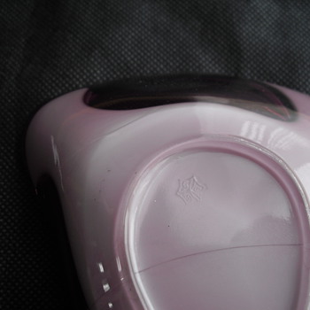 cool amethyst ashtray - Art Glass