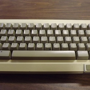 Apple Macintosh Keyboard - Electronics