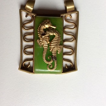 Bakelite and brass Jean Painlevé seahorse pendant - Costume Jewelry