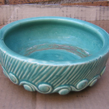 McCoy dish planter in my favorite aqua color - Art Pottery