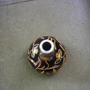perfume bottle quezal or loetz or something else?