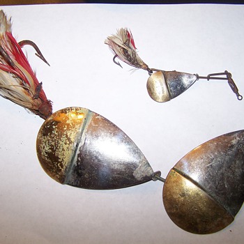 OLD FISHING LURES,PFLUEGER SPINNERS - Fishing