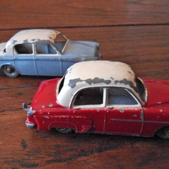 Lesney Hillman Minx no 43 and no name - Model Cars