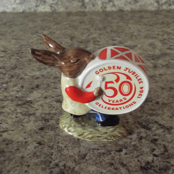 Royal Doulton Bunnykins Oomph Band drummer figurine