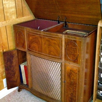 1940's Stromberg-Carlson - Radios