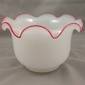 Harrach, Neuwelt - Alabaster Glass vessel with contrasting rim, ca. 1869 - Art Glass