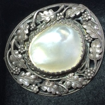 Arts & Crafts silver blister pearl brooch. - Fine Jewelry