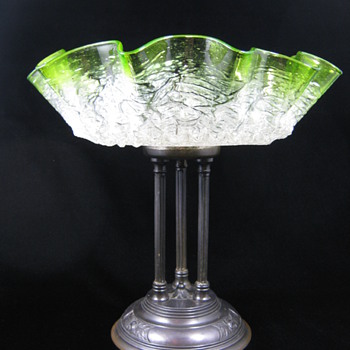 Kralik Green and White Crackle / Frit Glass Tazza ca. 1900 - 1920 - Art Glass