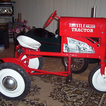 1954 Thistle pedal tractor - Model Cars