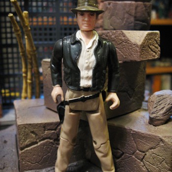 Vintage Kenner Indiana Jones Figures - Toys