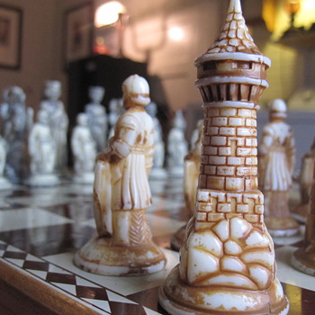 1960's avon chessboard set - Games